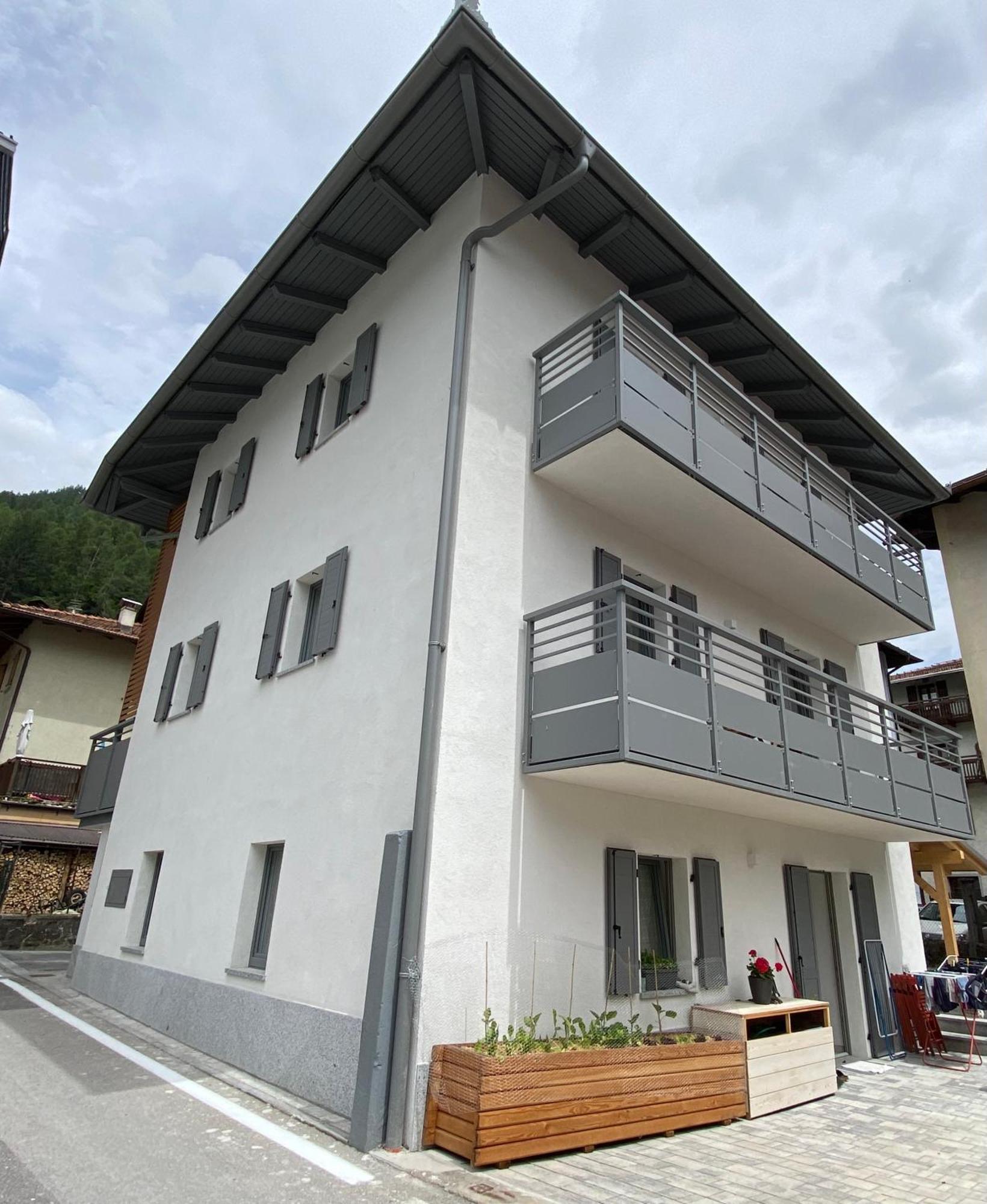 Casa Di Maggie 1 Apartment Carisolo Exterior photo